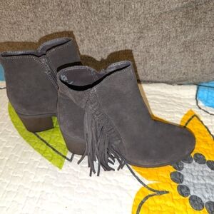 Reaction Kenneth Cole Size 8 M Women “Rowdy”Leather Booties